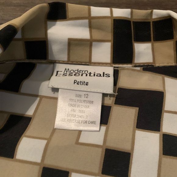 Modern Essential Petite Size 12 Checkered Top - Picture 3 of 3